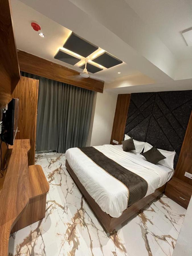 Hotel Paramount Villa Gandhinagar Exterior photo